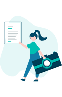 Illustration einer Frau mit blauen Haaren, die vor einem blaugrünen Hintergrund eine Kamera und ein großes Klemmbrett hält.