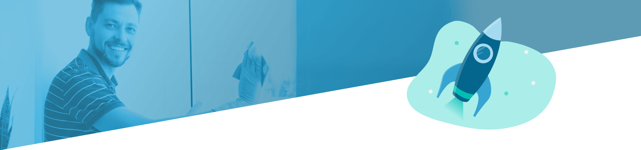 Ein lächelnder Mann in einem gestreiften Hemd neben der Grafik eines Raketenstarts, beides vor einem blauen Hintergrund.