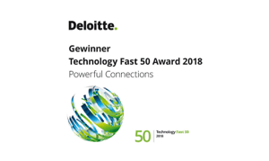 Logo und Preisdetails für den Deloitte Technology Fast 50 Award 2018 mit dem Thema „Leistungsstarke Verbindungen“ und einem farbenfrohen abstrakten Wirbeldesign.